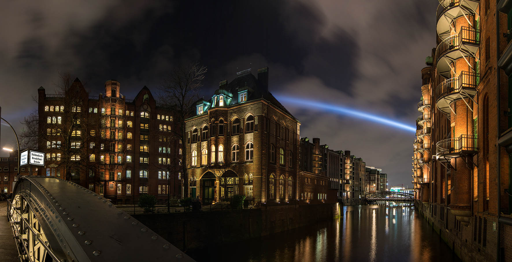 Wasserschloss und Crossing the Elbe -2-