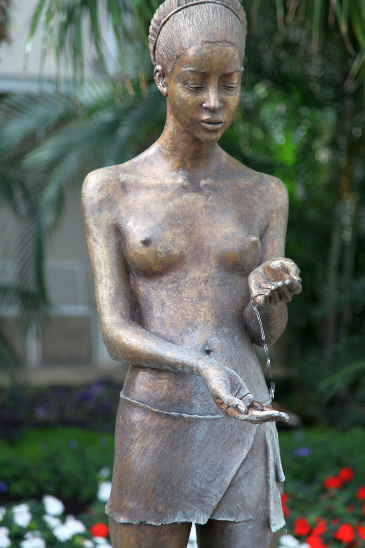 Wasserskulptur, Skulptur, Plastik, Springbrunnen, Brunnen aus Bronze von Malgorzata Chodakowska