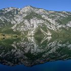 Wasserspiegel (Aufgenommen am Bohinjsko jezero in SLO)