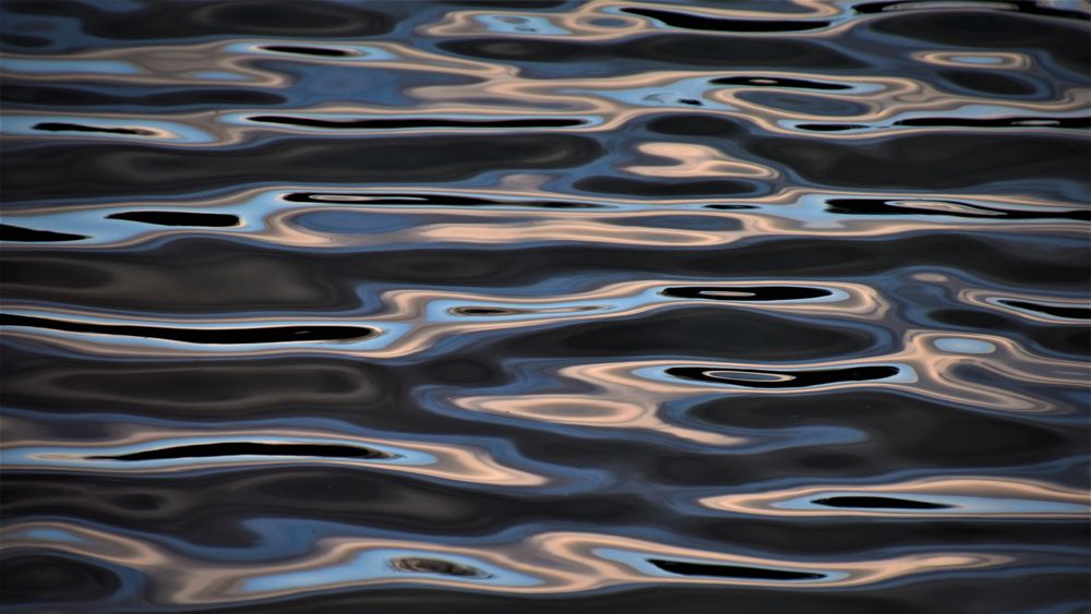 Wasserspiegelung 2 Foto & Bild | experimente, abstraktes, sonstiges