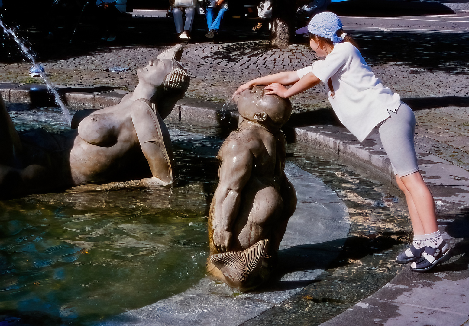 Wasserspiel am Brunnen...