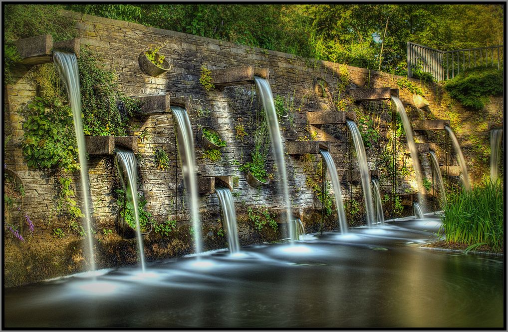 " Wasserspiele "