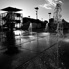 Wasserspiele am Abend - Kölner Rheinauhafen