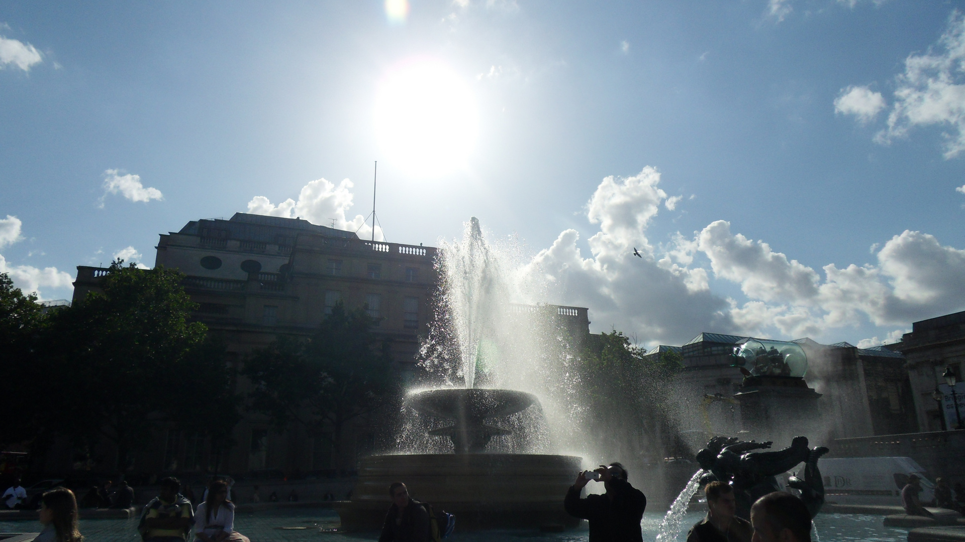 Wasserspiele am Trafalger Square