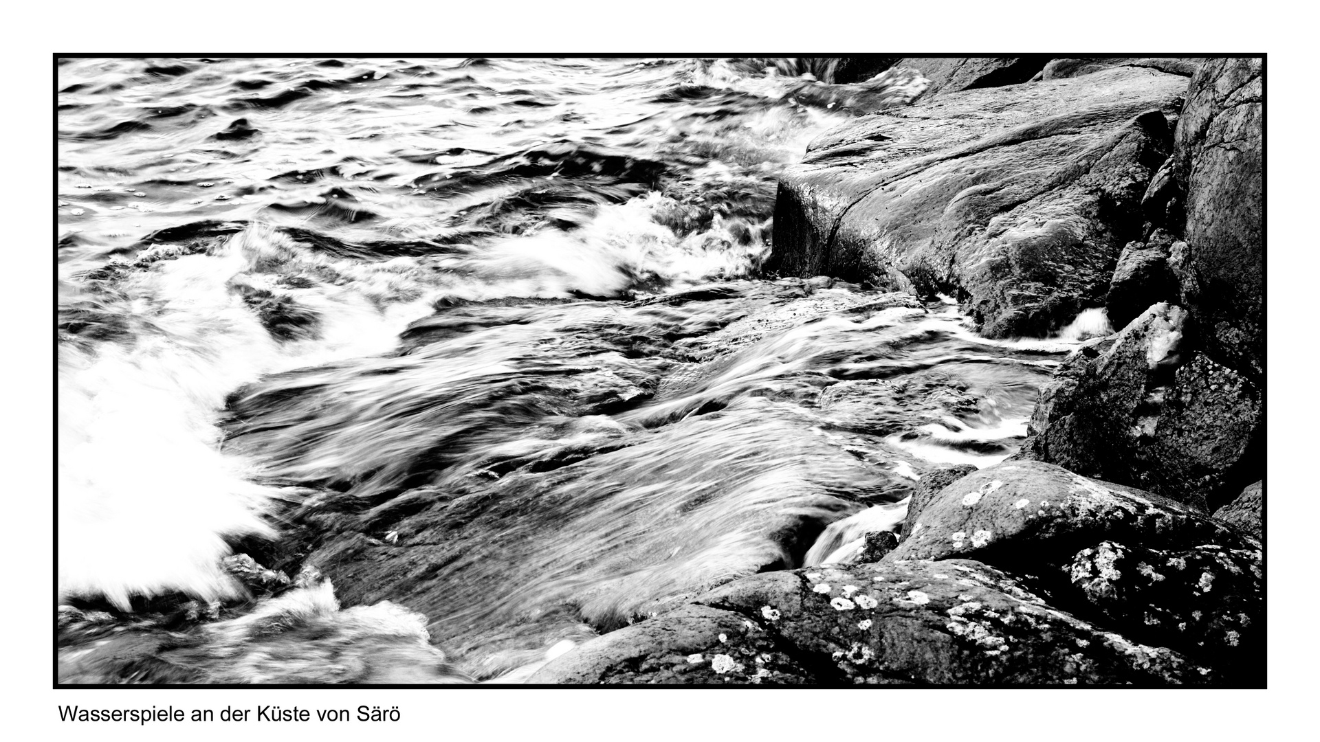 Wasserspiele an der Küste von Särö, Schweden