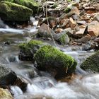 Wasserspiele an kleinem Bach 2