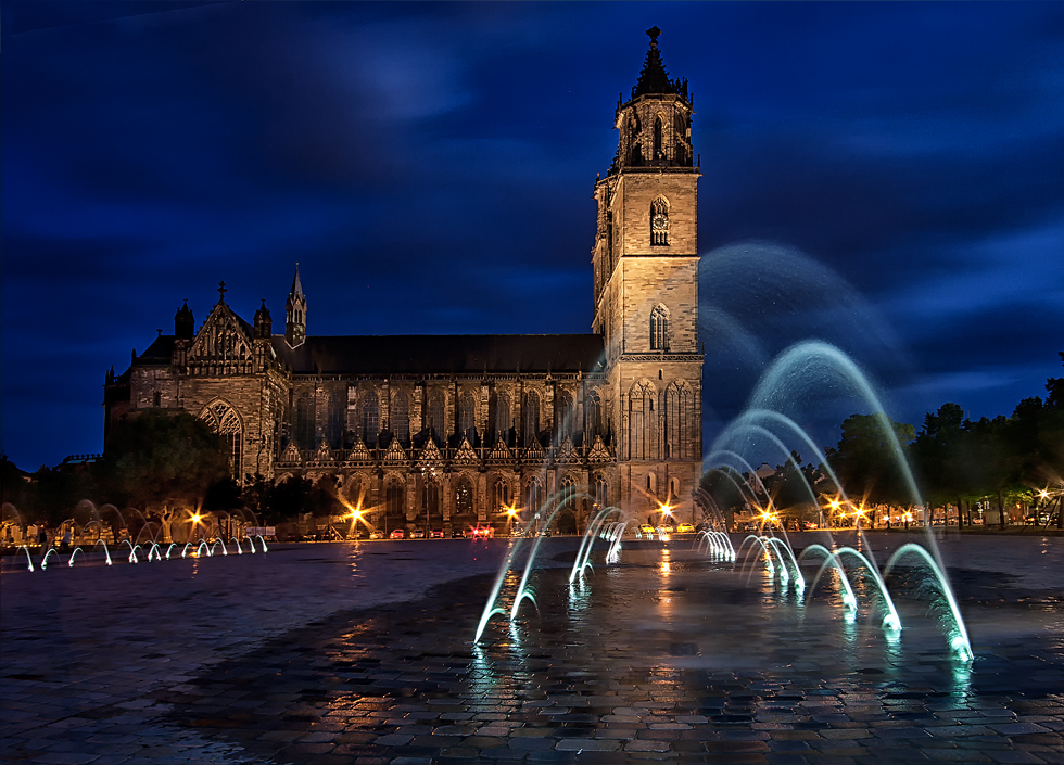 Wasserspiele auf dem Domplatz...