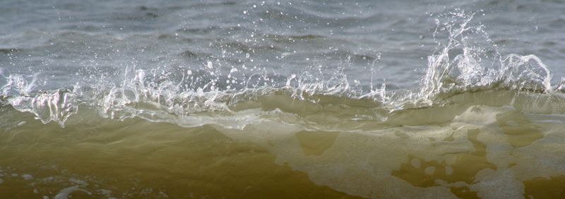 .. Wasserspiele der Brandungswelle