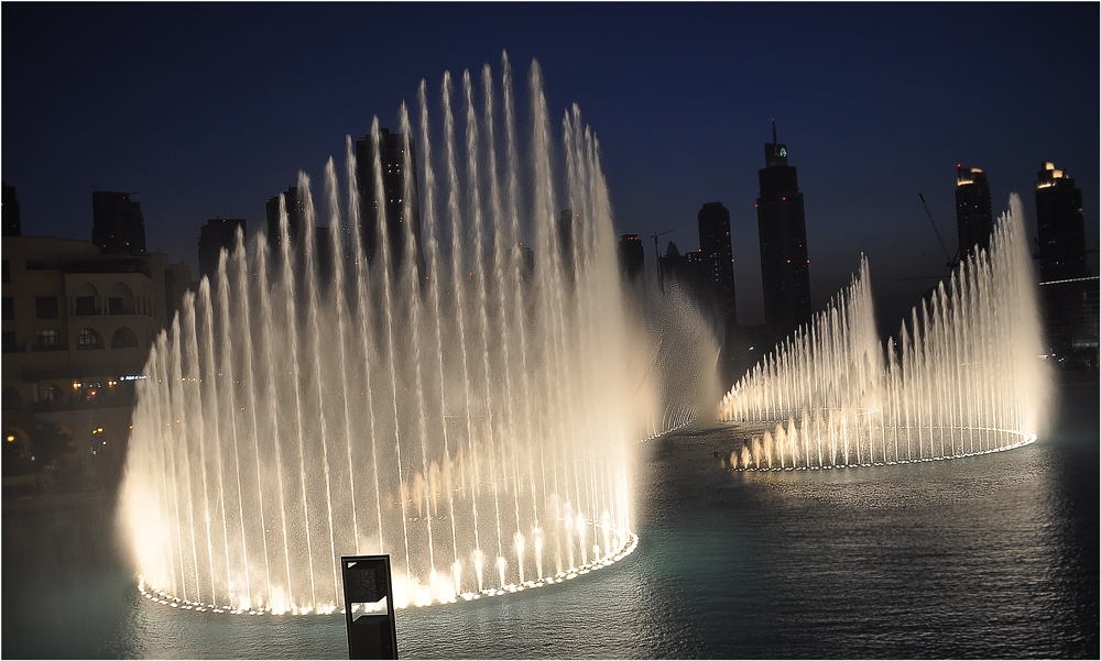 WASSERSPIELE DUBAI FOUNTAIN