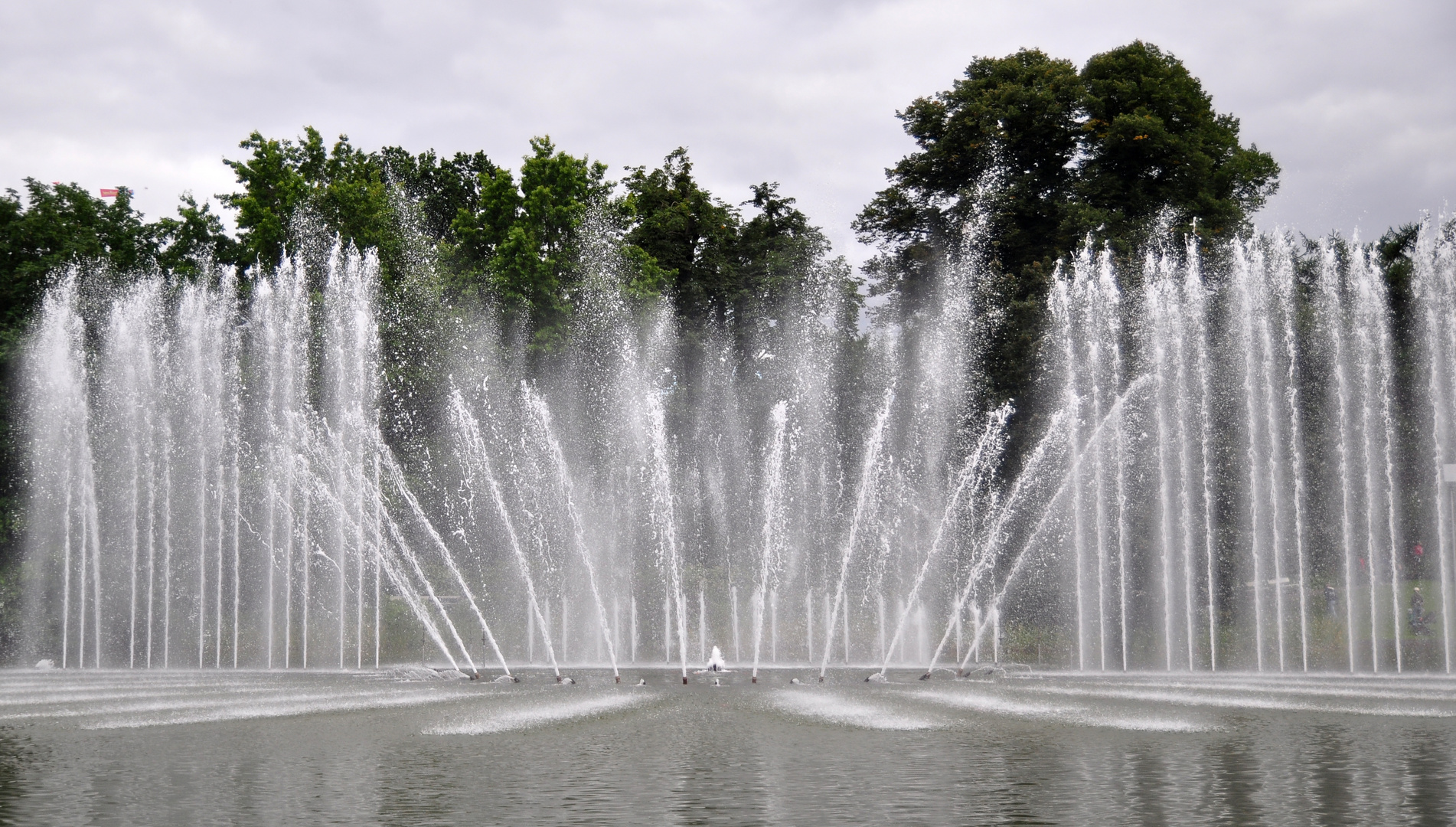 Wasserspiele im Hamburger Park