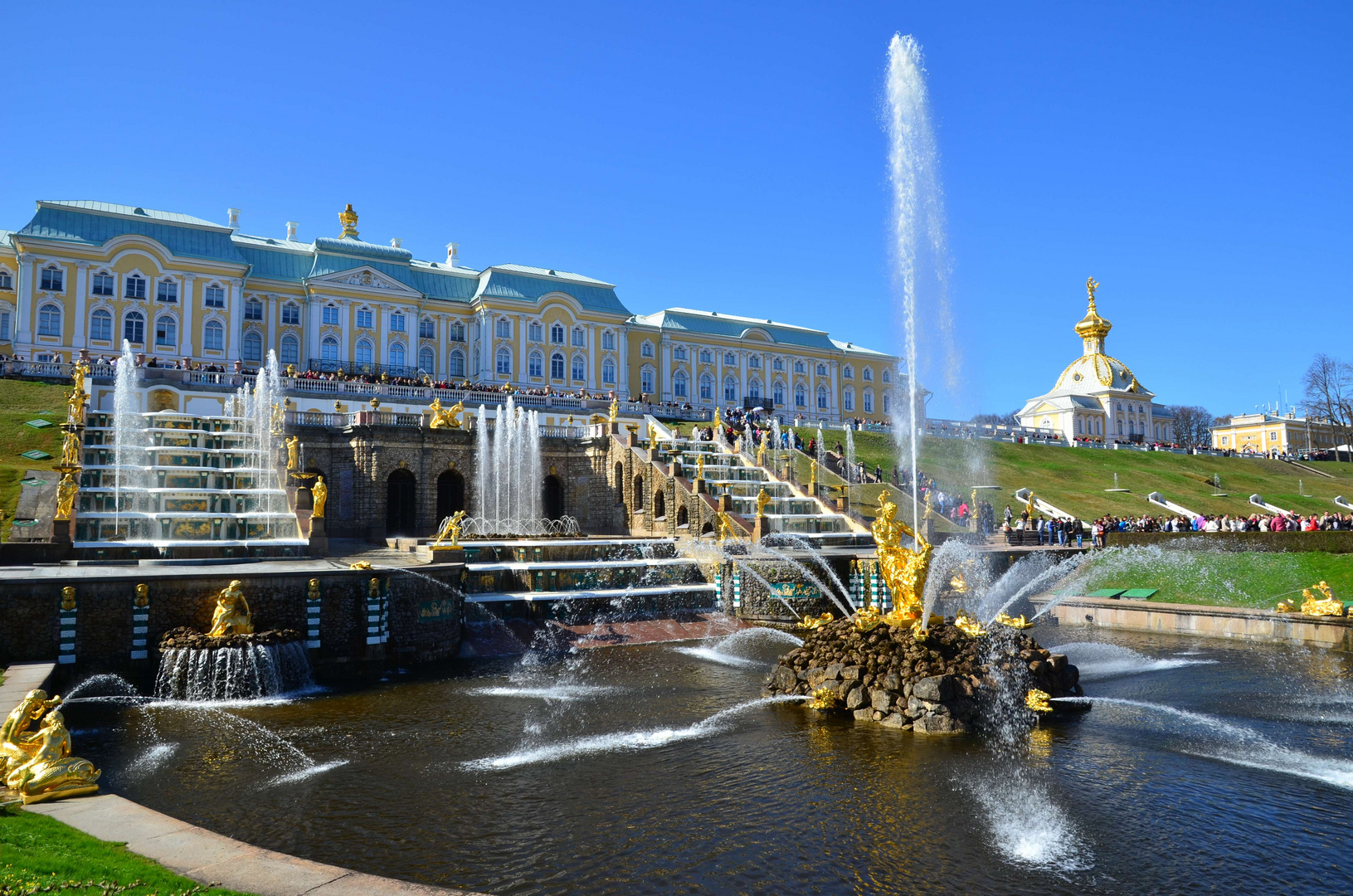 Wasserspiele Peterhof in St. Petersburg