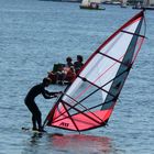 Wassersport mit Windsurfer