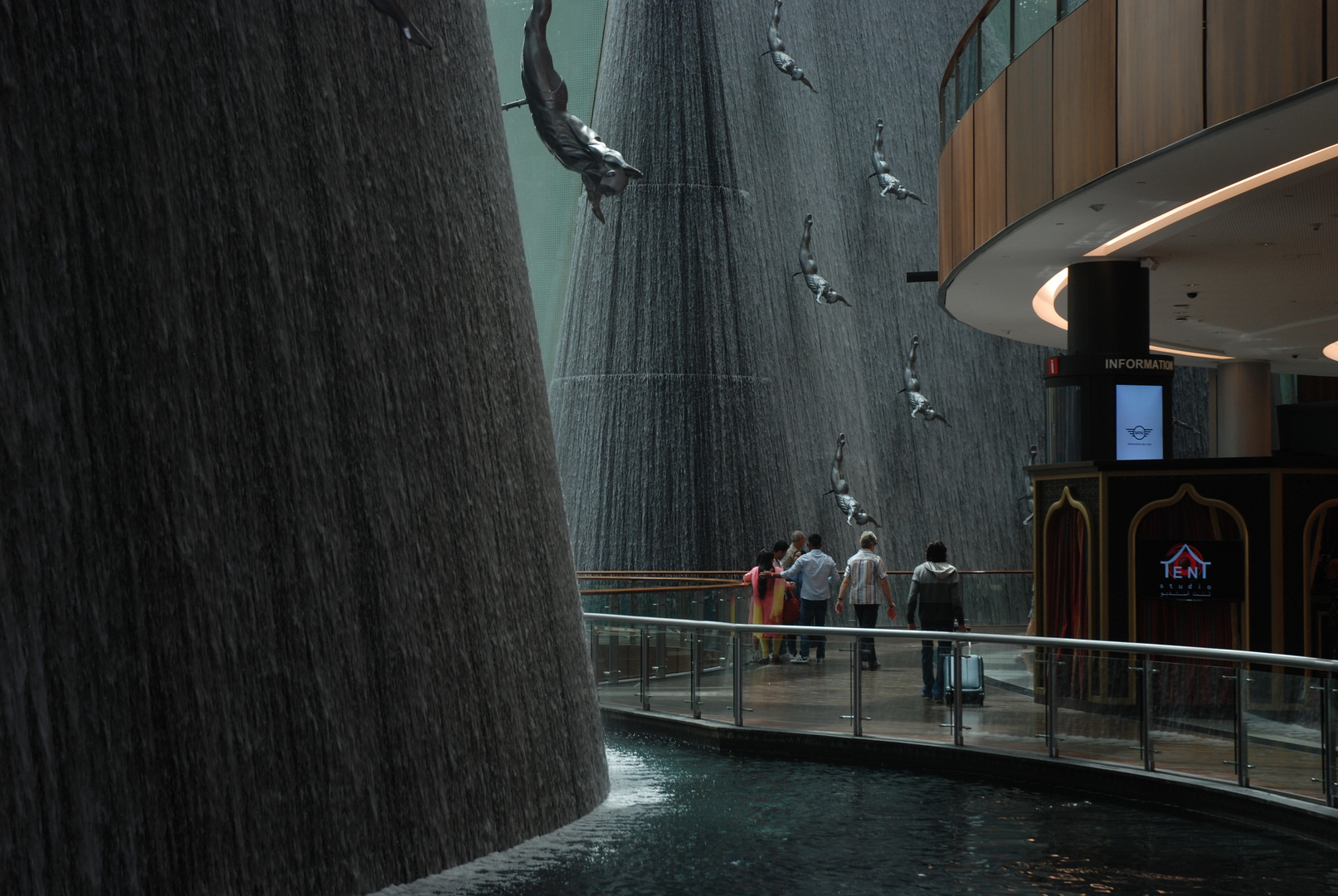 Wasserspringer Dubai Mall 