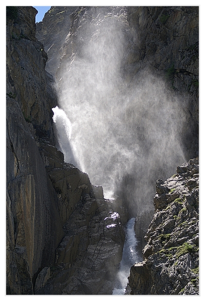 Wasserstaub im Sertigtal bei Davos