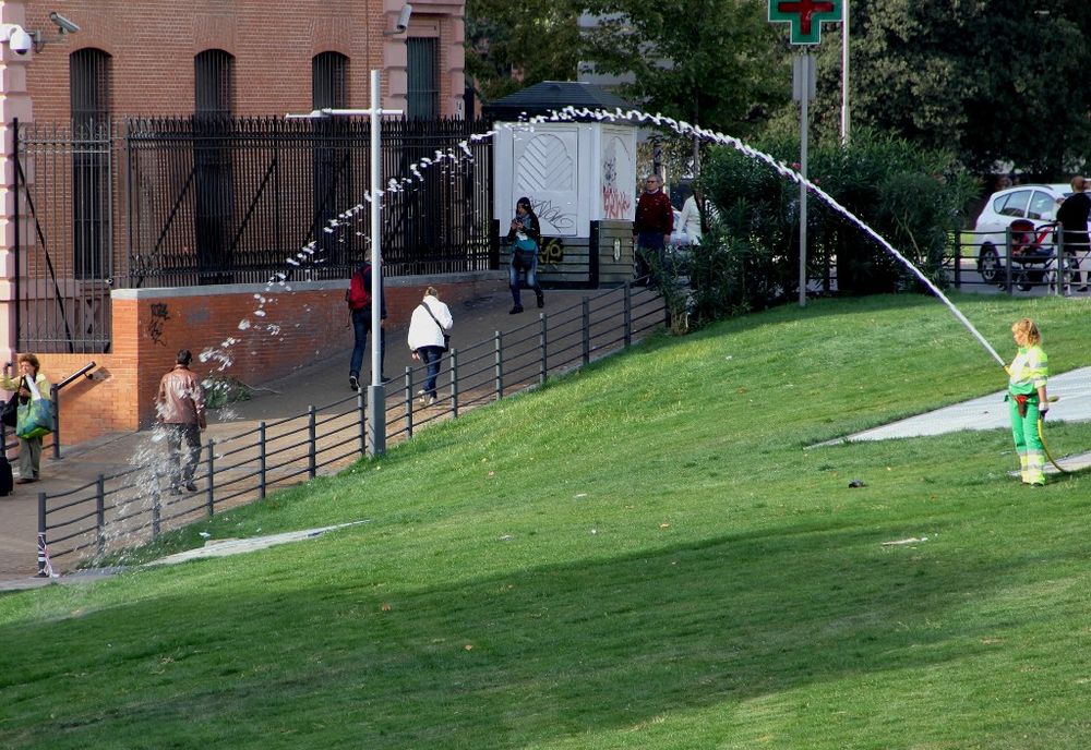 Wasserstrahlende vor Atocha