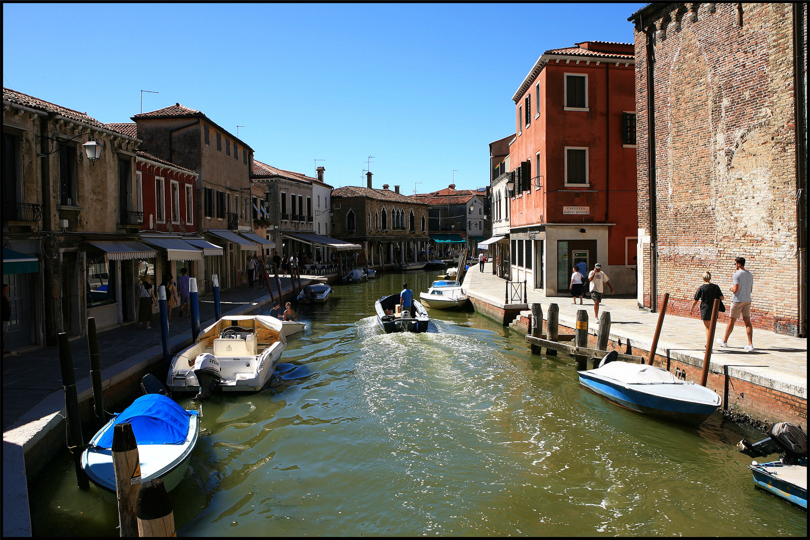 Wasserstraße auf der Insel Murano, Venedig 