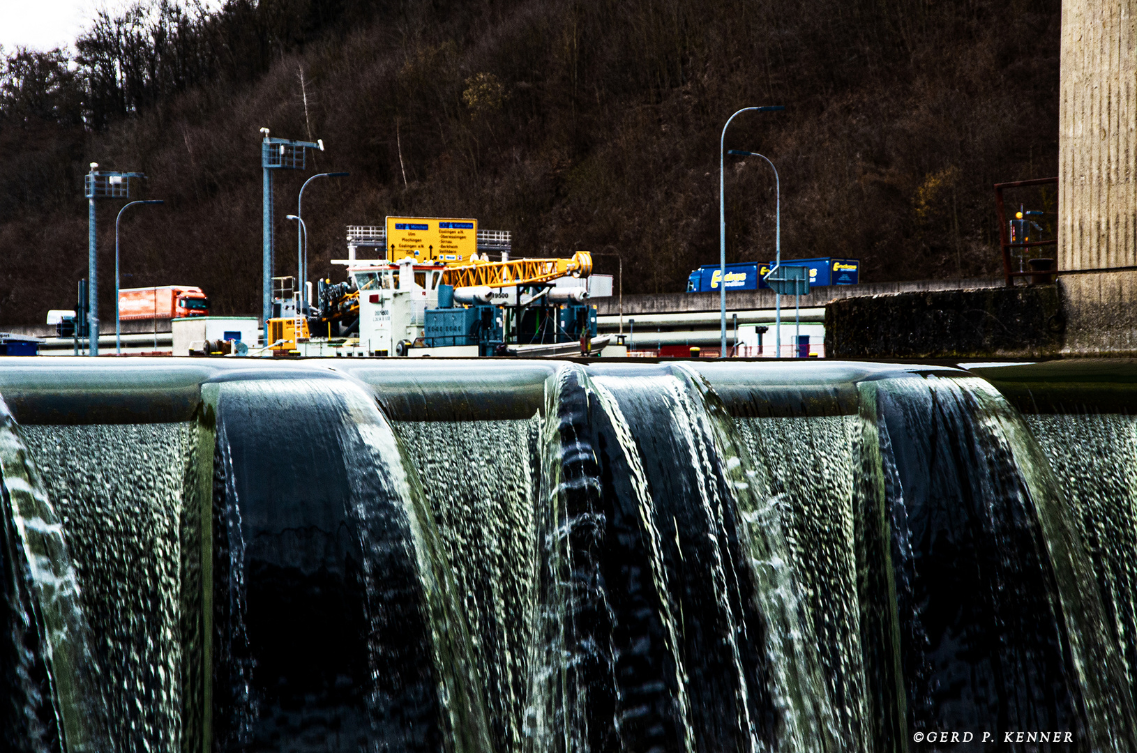 Wasser_:_Straßen_::_Gefälle