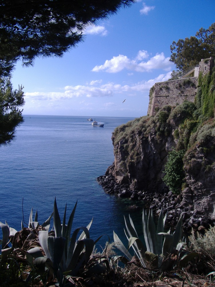 Wassertanker vor Lipari