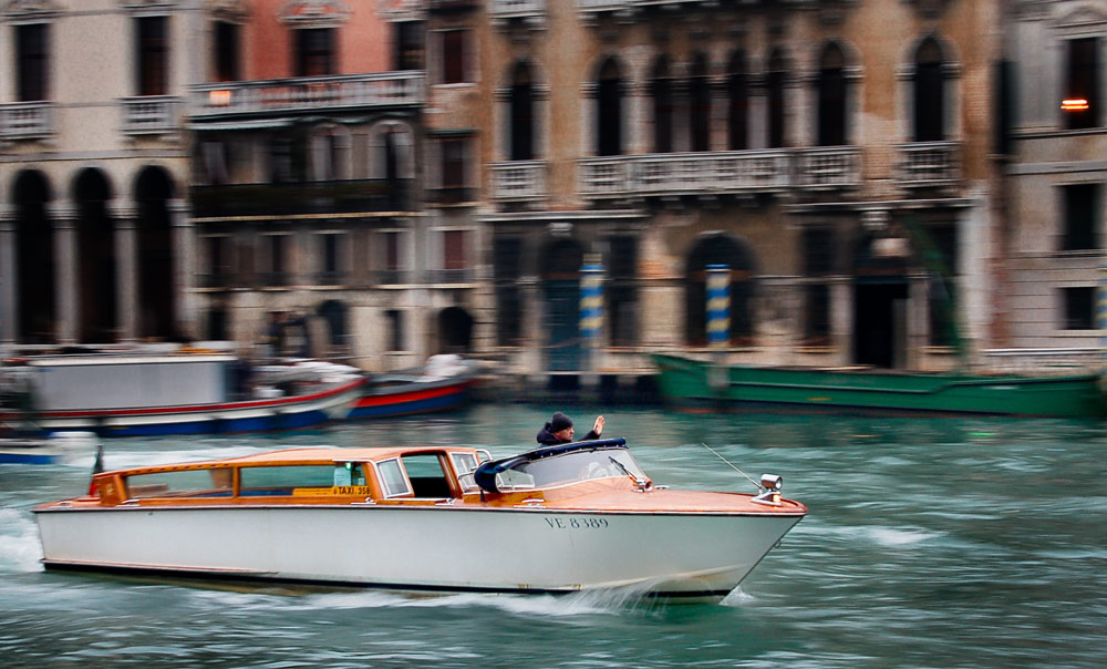 Wassertaxi in Venedig