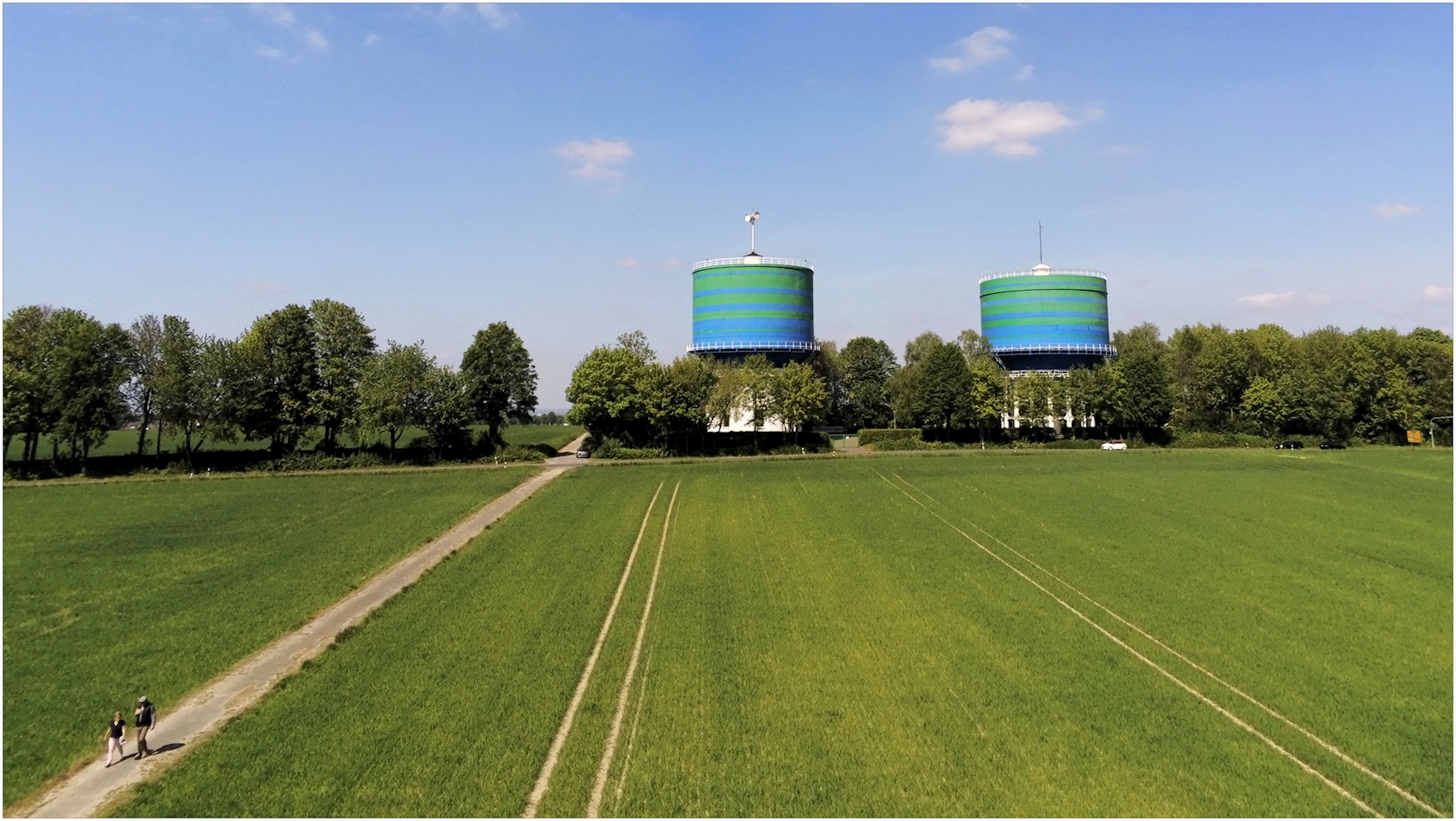 Wassertürme mit 9 Millionen Liter Trinkwasser...