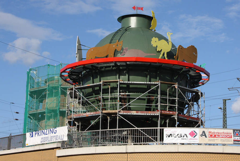 Wasserturm am Hauptbahnhof von Halle/Saale