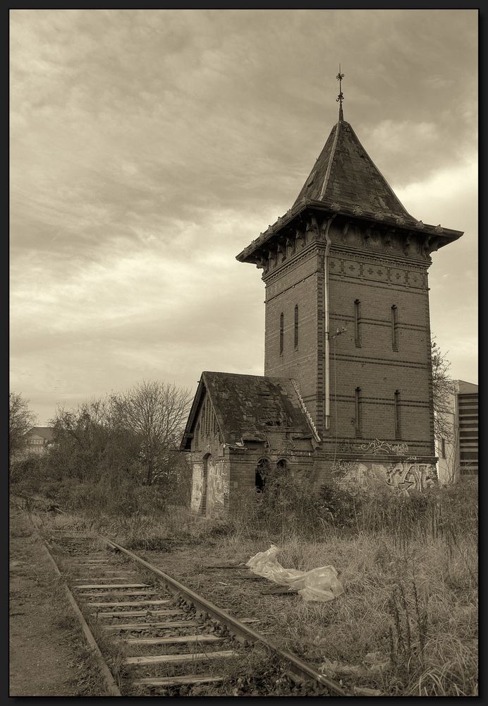 ...Wasserturm der Hubbrücke ...