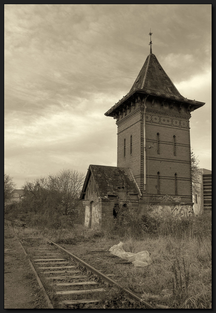 ...Wasserturm der Hubbrücke ...