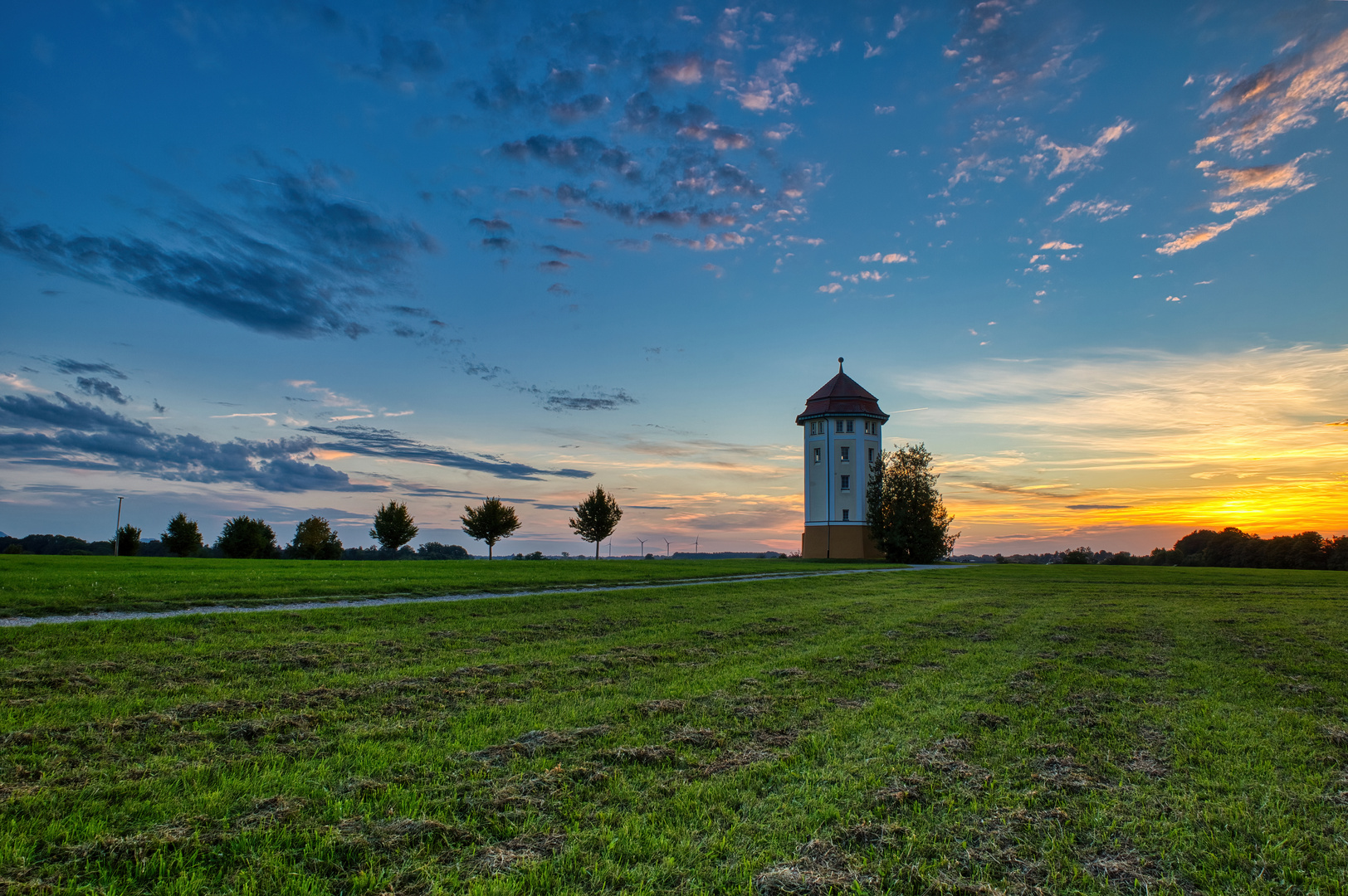 Wasserturm Hohenstadt zum Sonnenuntergang