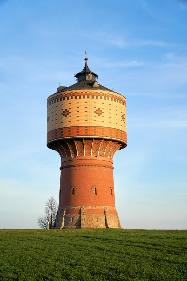 Wasserturm in der Abendsonne