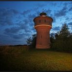 ...WasserTurm in Rot...