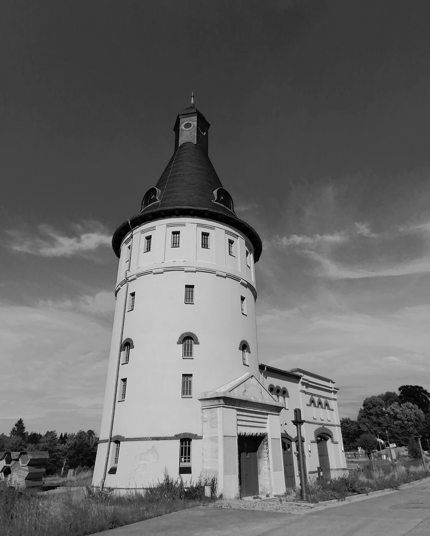 Wasserturm in schwarzweiß 