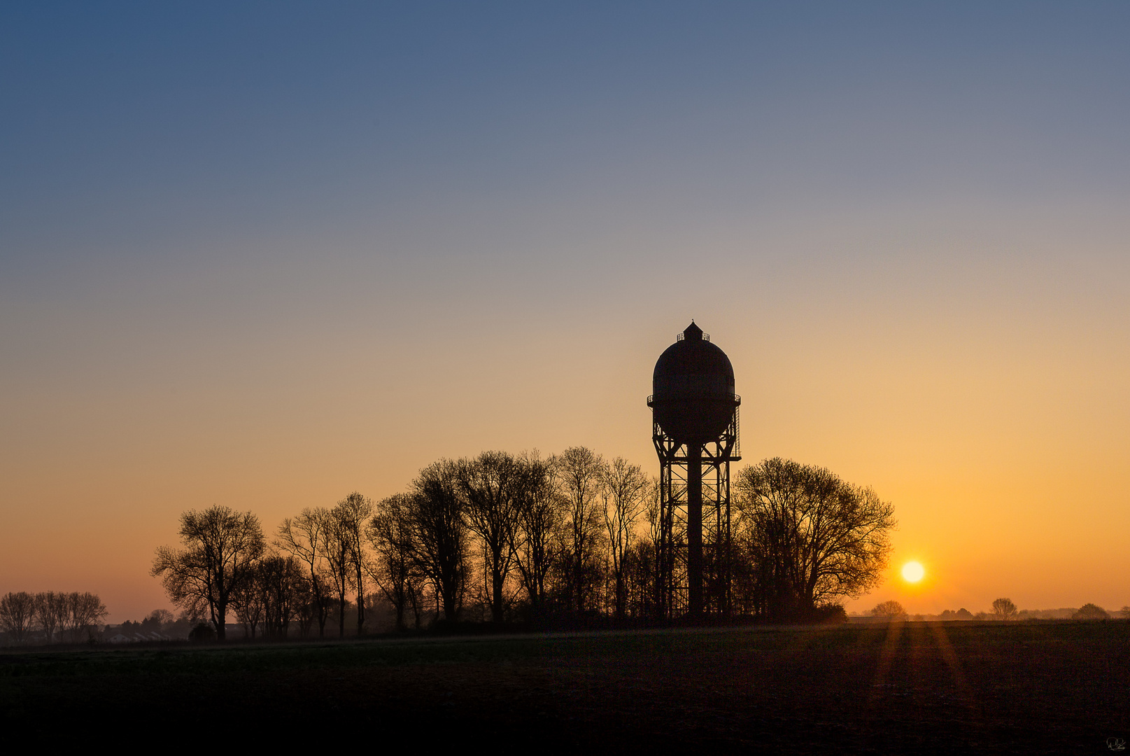 Wasserturm Lanstroper Ei im Sonnenaufgang