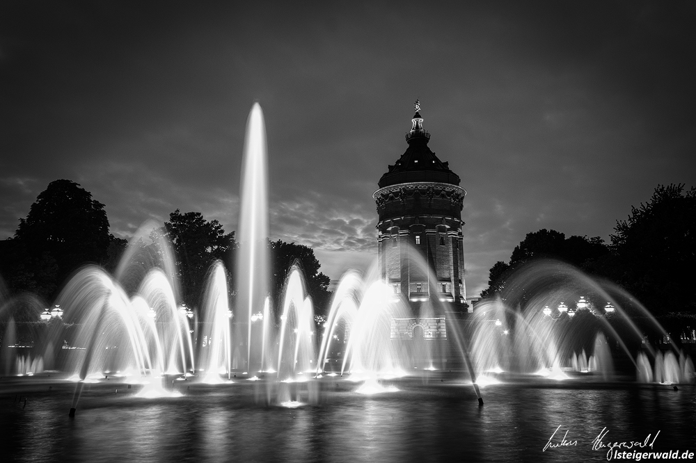 Wasserturm Mannheim B/W