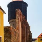 Wasserturm mit Ruine