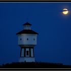 Wasserturm und Vollmond