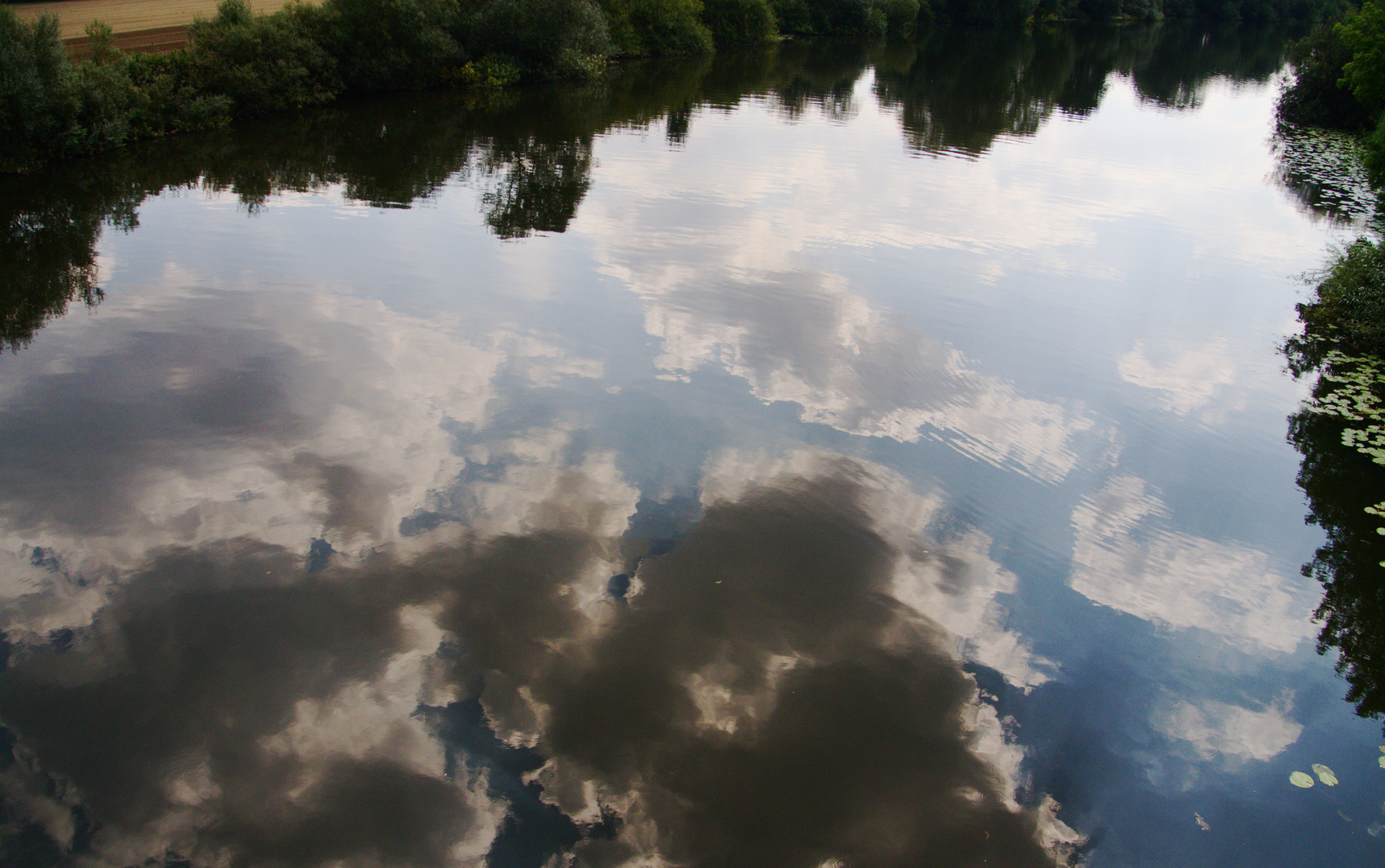 "Wasserwolken" auf der Lahn