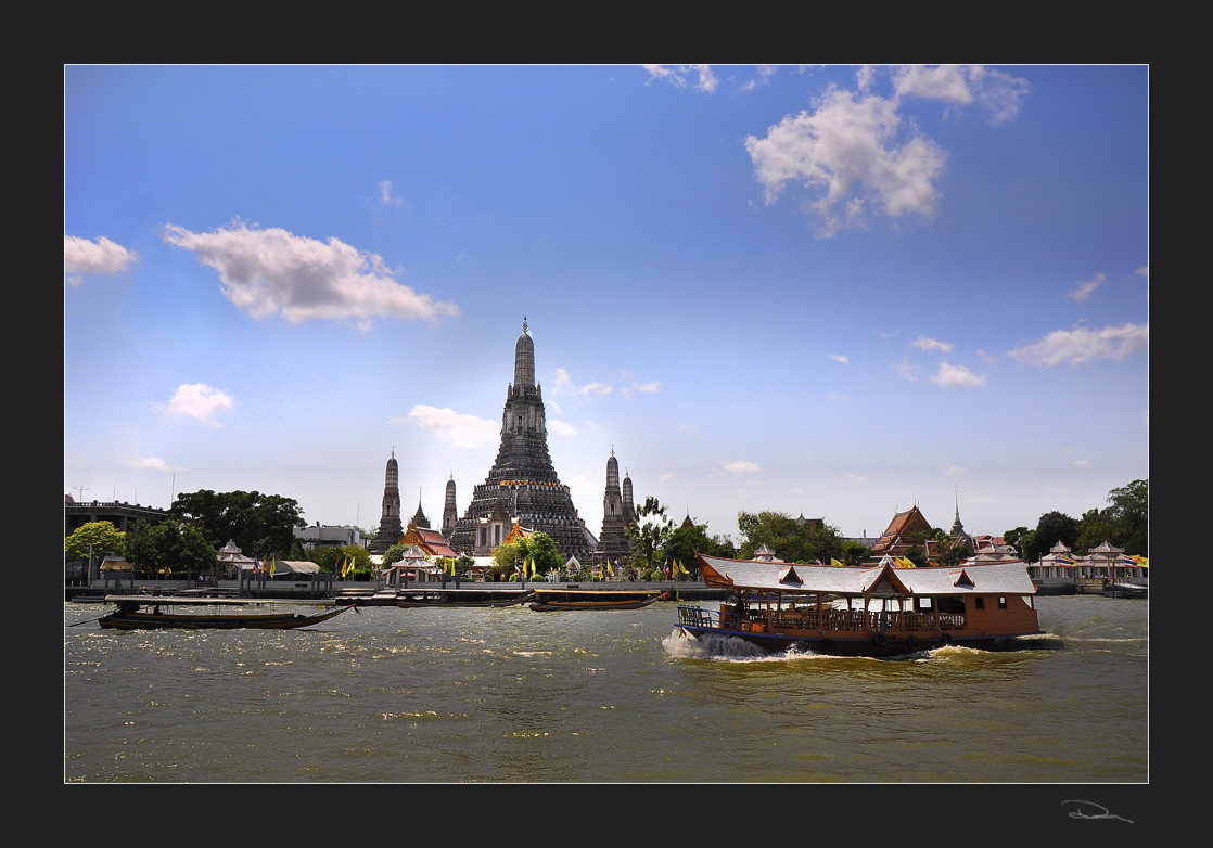 Wat Arun ..