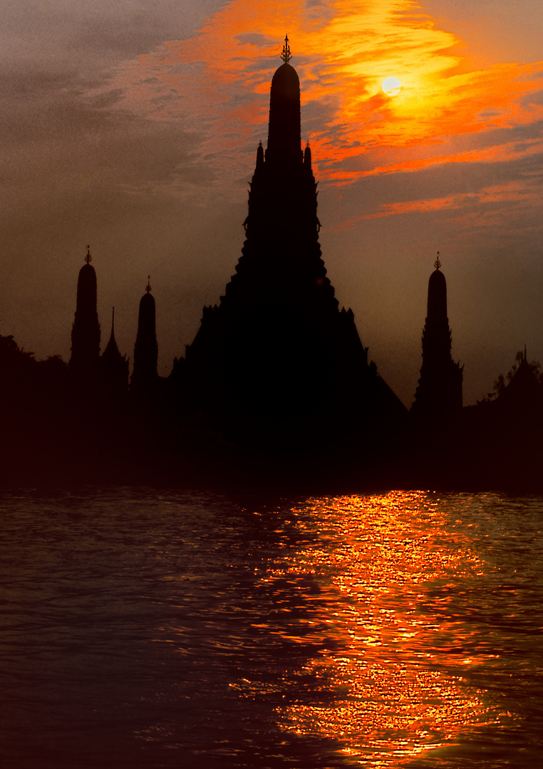 Wat Arun am Praya Fluss