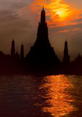 Wat Arun am Praya Fluss