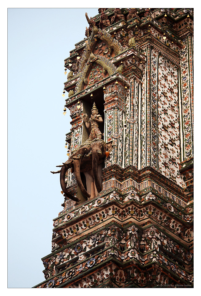 . . . wat arun ~ gott indra auf seinem reittier erawan . . .