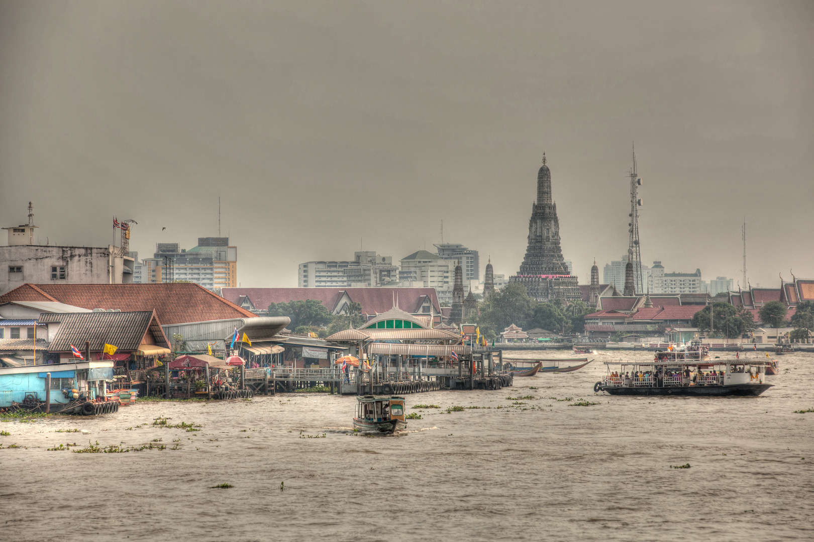 Wat Arun Ratchawararam Ratchaworamaha Wihan, Bangkok