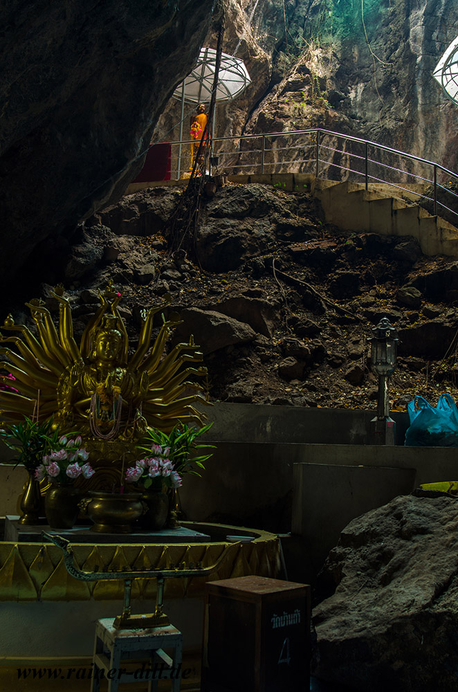 Wat Ban Tham Nähe Kanchanaburi