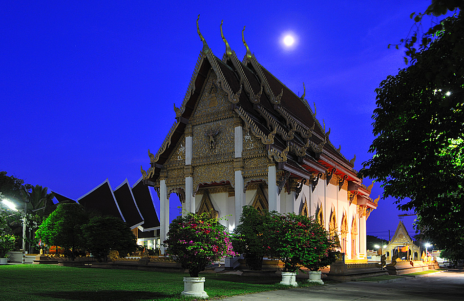 Wat Burapharam II