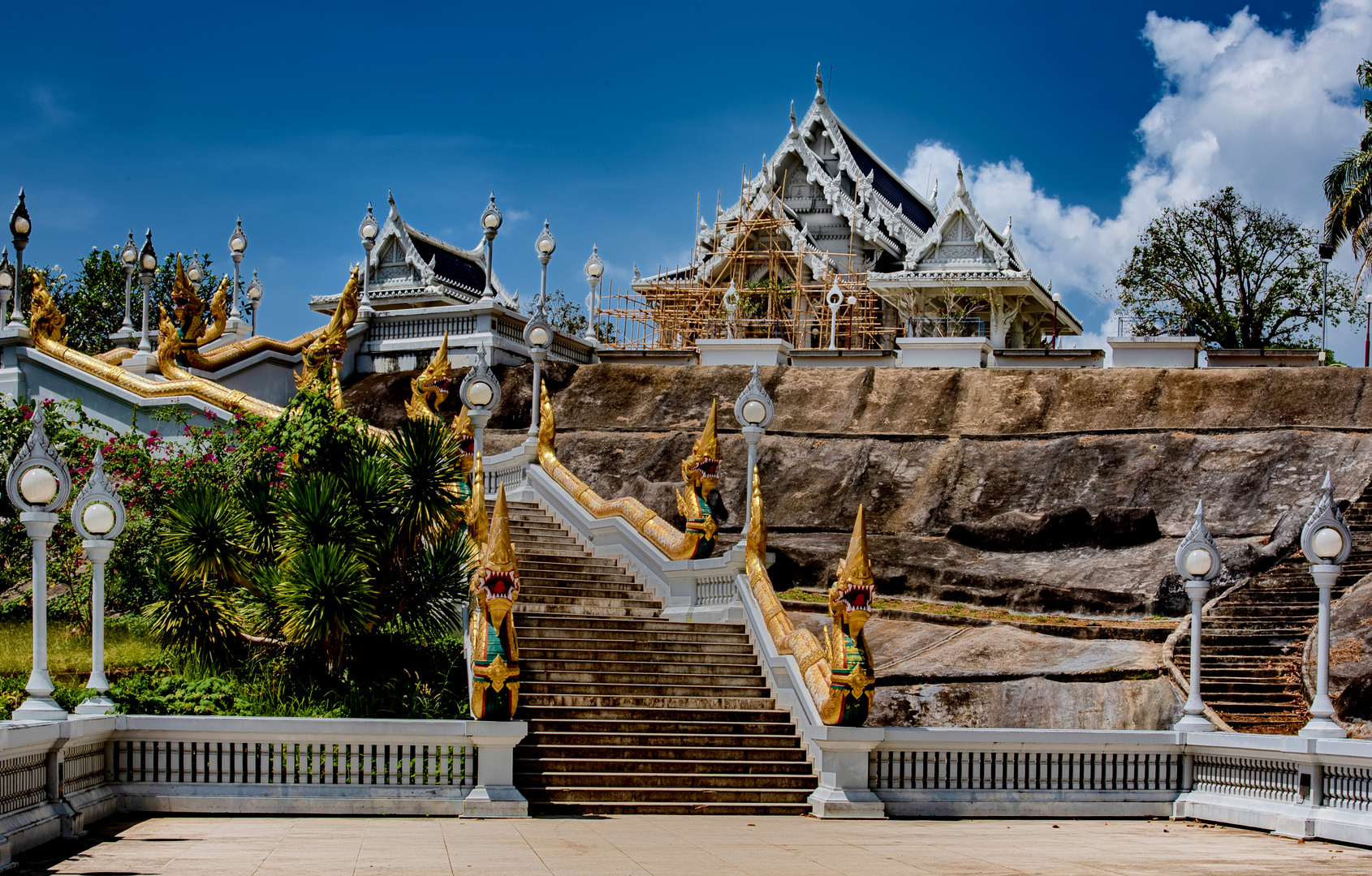 Wat Kaeo Korawaram in Krabi "Weisser Tempel"