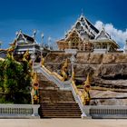 Wat Kaeo Korawaram in Krabi "Weisser Tempel"