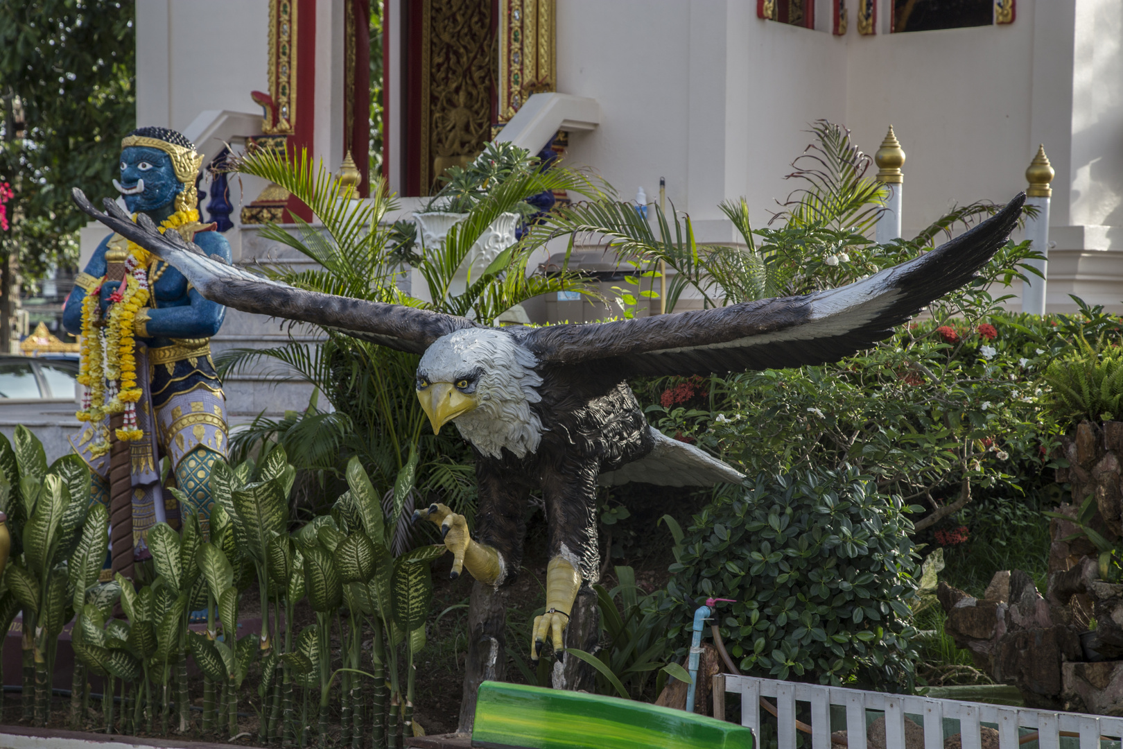 Wat Karon beach