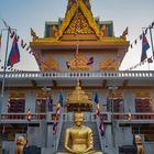 Wat Ounnalom Buddha altar