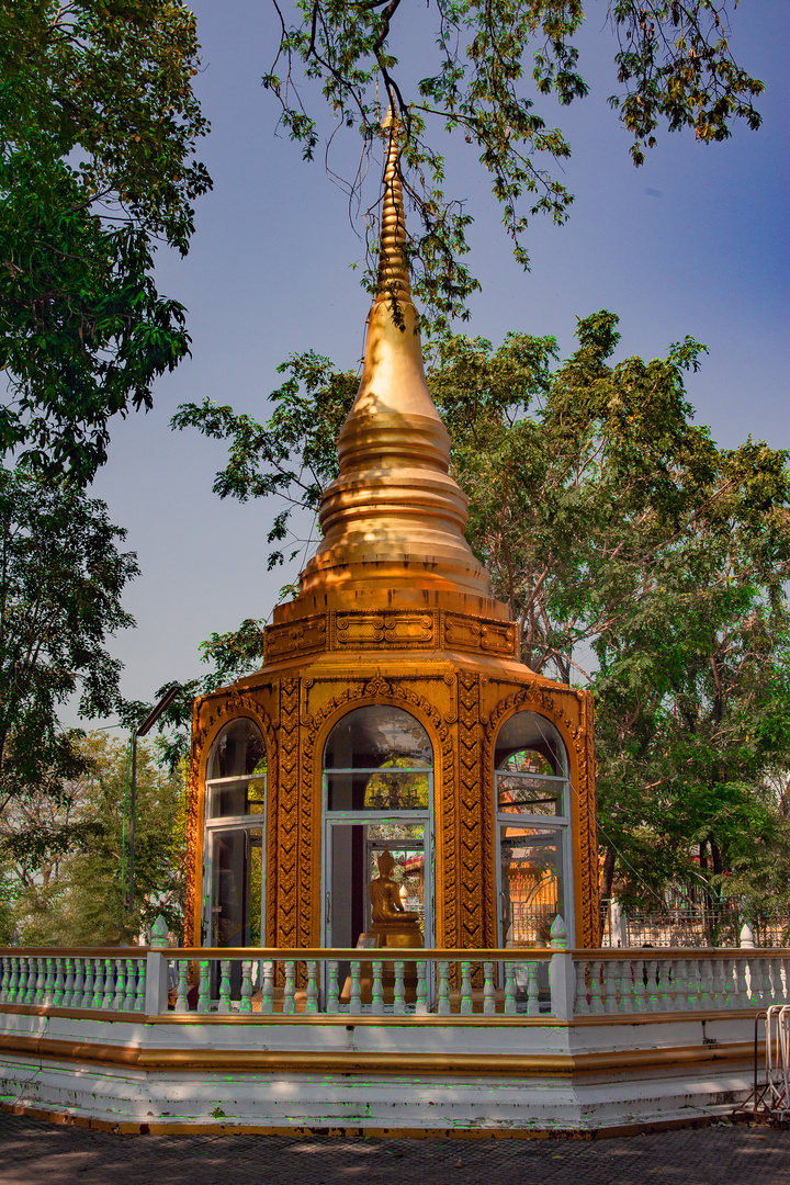 Wat Pak Khlong Makham Thao Sala