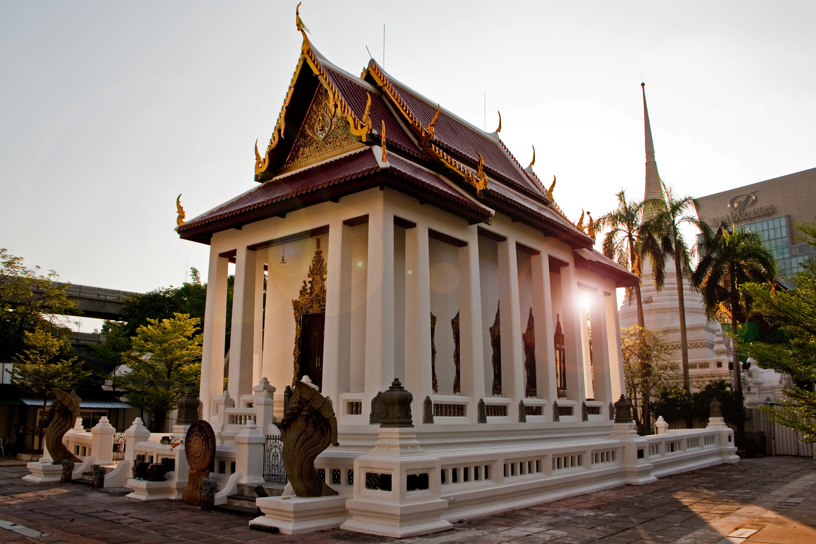 Wat Pathum Wanaran - Bangkok