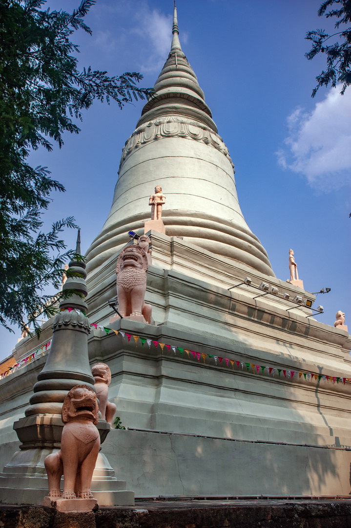 Wat Phnom Pagoda